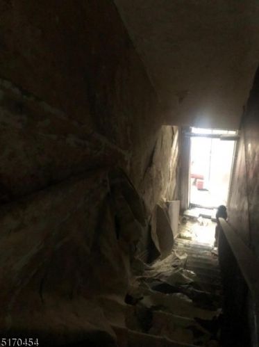 74 Passaic St, Passaic Park, NJ 07055-8311