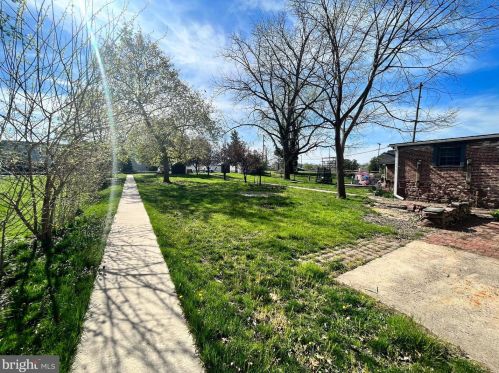 482 Laurelwood Rd, Pottstown PA  19465-6922 exterior