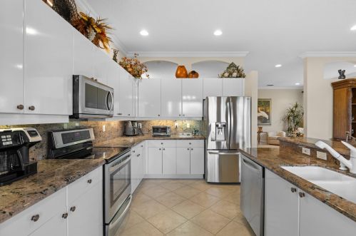 11153 Kaui Ct, Boynton Beach FL 33437-7018 exterior