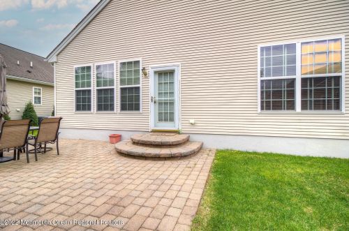 7 Cromwell Ln, Jackson Twp NJ 08527-4687 exterior