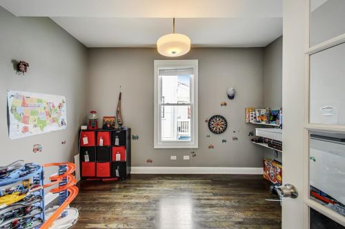 4135 Melvina Ave, Chicago IL 60638-3512 exterior