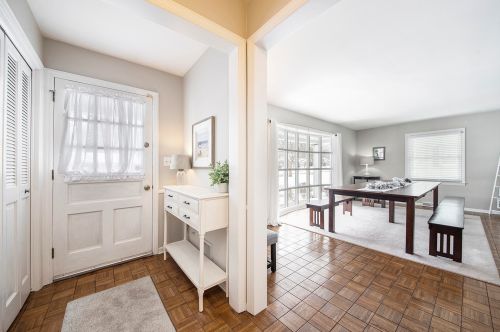 3625 Chamberlain Ave, Grand Rapids MI 49508-2608 exterior