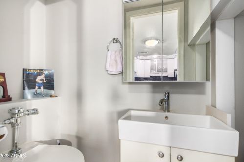 8427 34th Ave, Phoenix AZ  85051-5952 exterior