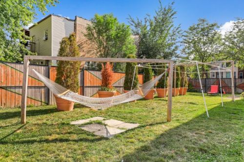 520 Kedzie Ave, Chicago IL 60652-1914 exterior