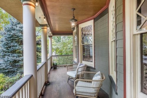 181 Smt Ave, Montclair NJ 07043-1817 exterior