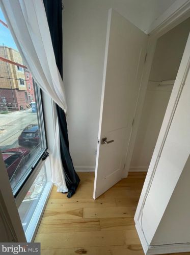 924 15 St, Philadelphia PA 19146-2141 exterior