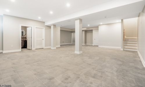 40 Brantwood Ter, Hackettstown NJ 07840-4101 exterior