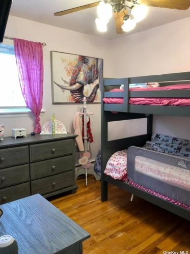 2 Leroy Ct, Commack NY  11725-1703 exterior