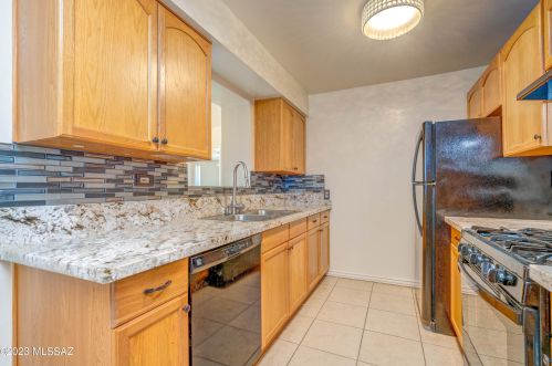 4542 15th St, Tucson AZ 85701-2444 exterior