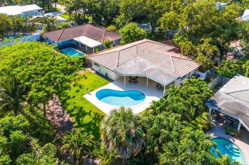 960 20th St, Boca Raton, FL 33486-6832