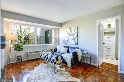 1801 Clydesdale Pl, Washington, DC 20009-6006