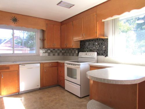 308 Stewart Ave, Waukegan IL 60085-2061 exterior