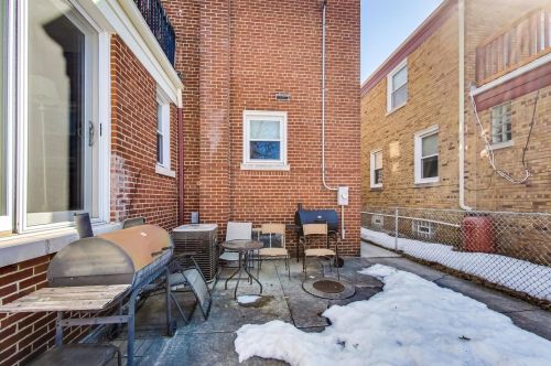 9300 Hamilton Ave, Chicago IL 60643-6311 exterior