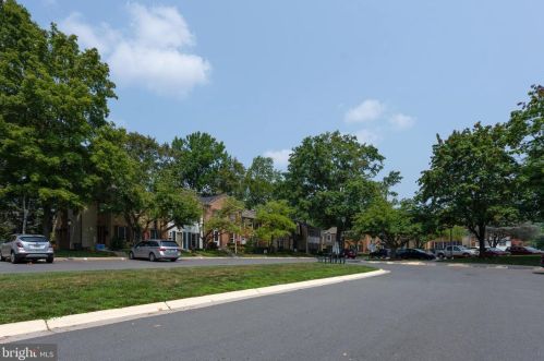 11907 Bargate Ct, Rockville MD 20852-4117 exterior