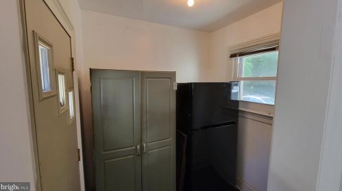 316 Maple Ave, Trenton NJ 08618-3402 exterior