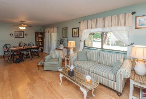 35 Sycamore Dr, Middletown NY 10940-5406 exterior