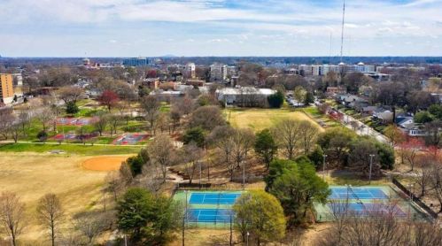 2 Gilbert Trl, Atlanta GA  30308-2331 exterior