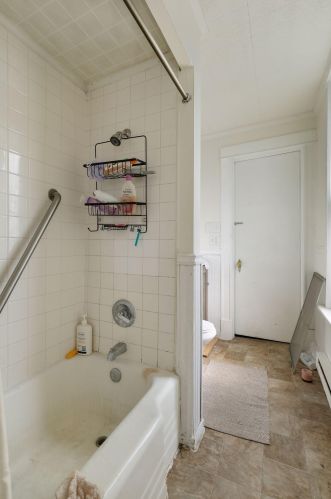 919 6 St, Saint Paul MN 55106-4503 exterior