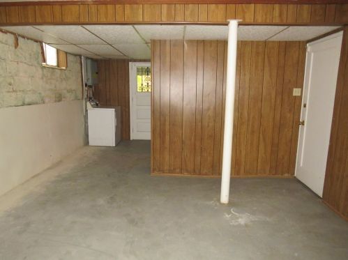 637 Larose St, Pittsburgh PA 15226-1120 exterior