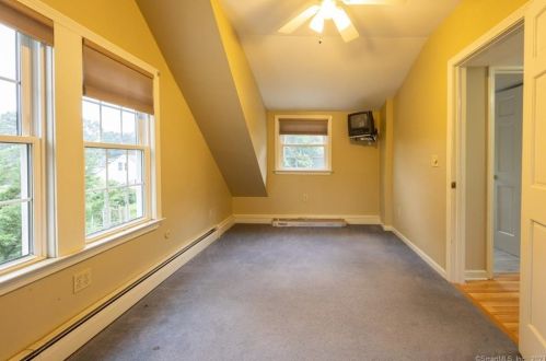 310 Main St, Meriden CT 06450-6047 exterior