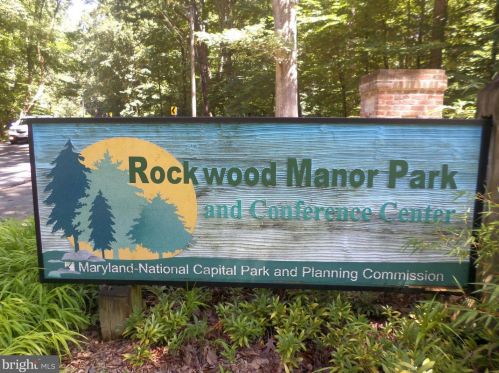 10846 Whiterim Dr, Rockville MD 20854-1779 exterior