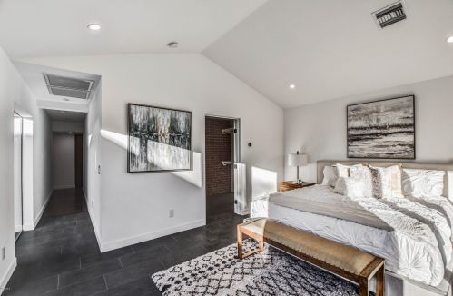 1201 Edgemont Ave, Phoenix AZ 85035-1809 exterior