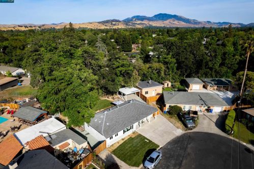 1030 Orange St, Concord CA  94518-3716 exterior