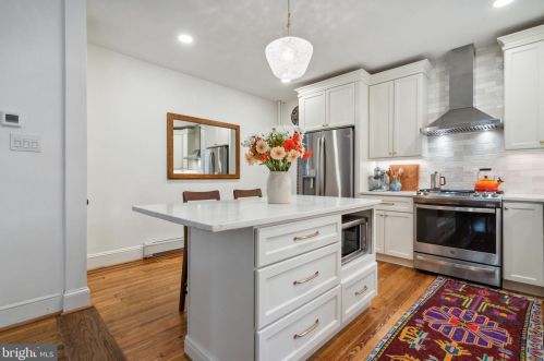 652 Johnson St, Philadelphia PA 19138-1039 exterior