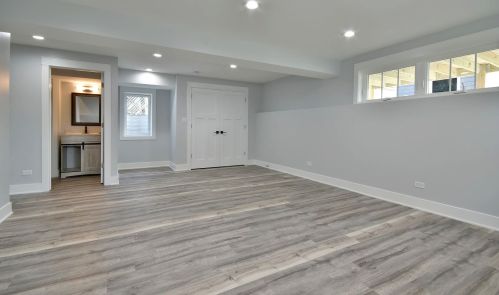 2601 75th Ave, Chicago IL  60707-1933 exterior