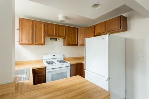 165 North Ave, Elmhurst, IL 60126-2437