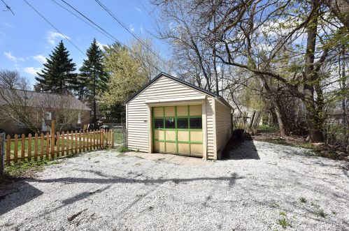 1214 Roadsmeet St, Milwaukee WI  53212-2646 exterior