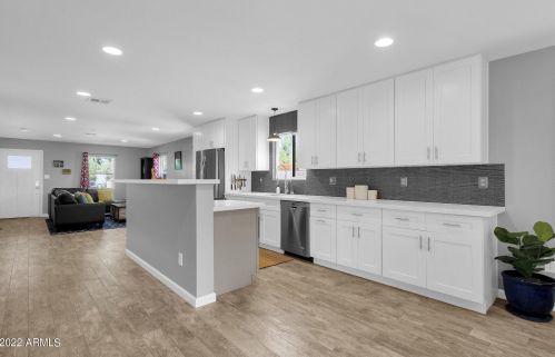 2545 15 St, Phoenix AZ 85040-1303 exterior