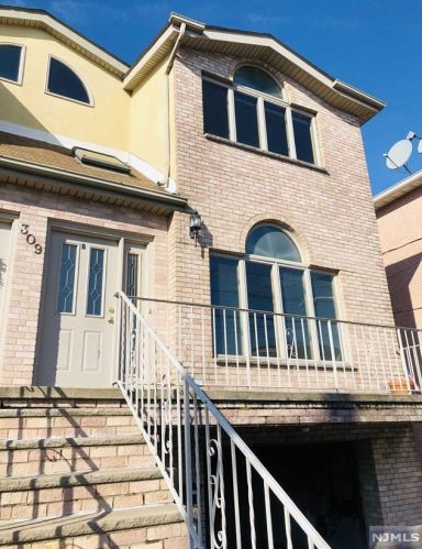 309 7th St, Fairview, NJ 07022-1324