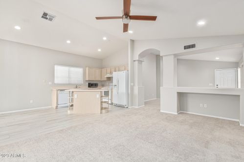 21633 30th Ave, Phoenix AZ  85027-2344 exterior