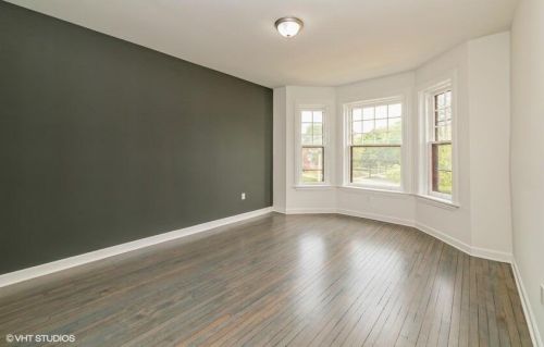 2813 Belleview Pl, Milwaukee WI  53211-3804 exterior