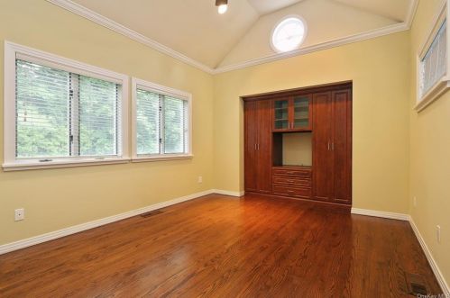 37 Beechwood Way, Briarcliff NY 10510-2405 exterior