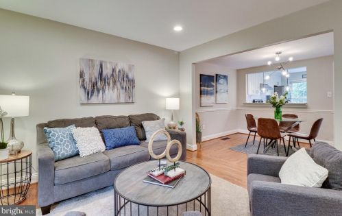 1560 Bruton Ct, Mc Lean VA 22101-4301 exterior