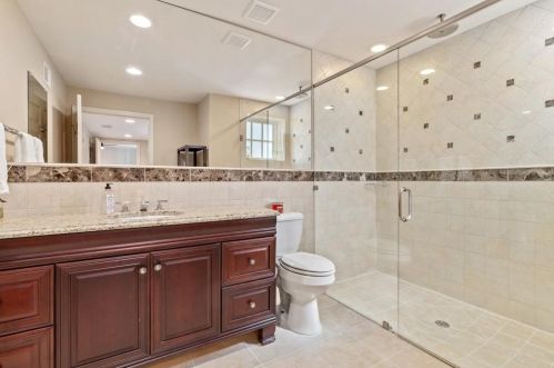 7105 Faunsworth Dr, Atlanta GA 30328-1941 exterior