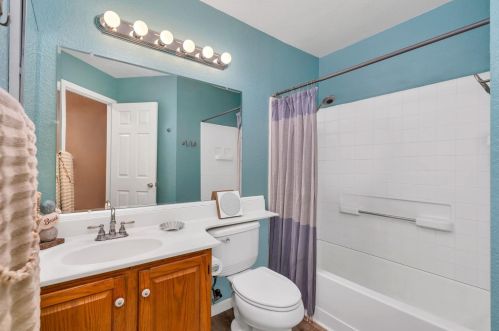 922 Springer Dr, Turlock CA 95382-0273 exterior