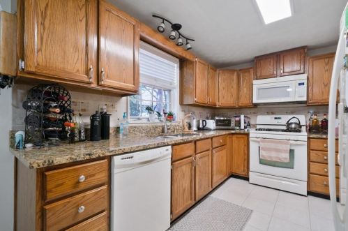 3500 Castlehill Ct, Tucker GA 30084 exterior