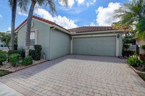 7356 Granville Ave, Boynton Beach, FL 33437-6505