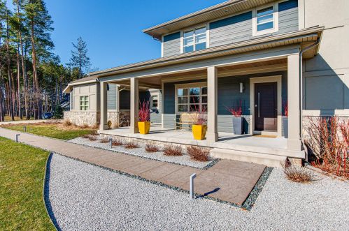 1883 Tall Pines Dr, Grand Rapids, MI 49546-7921