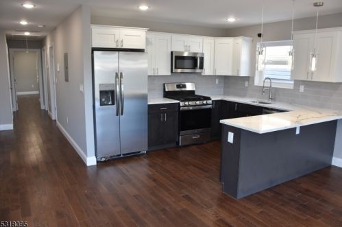 225 9 St, Newark NJ 07107-1907 exterior