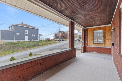 10 Amherst Ave, Pittsburgh PA 15229-1536 exterior