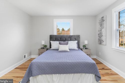 8916 Copenhaver Dr, Rockville MD  20854-3009 exterior