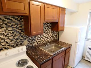 60 Markham Dr, Pittsburgh PA  15228-1069 exterior