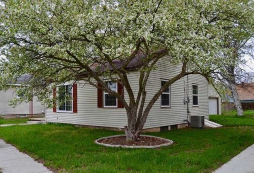 231 Harp St, Grand Rapids, MI 49548-4337