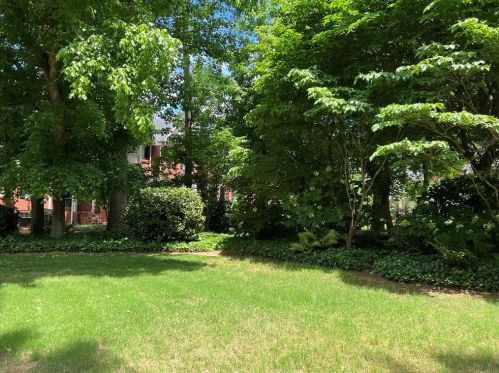 1150 Brookhaven Gln, Atlanta GA  30319-4707 exterior