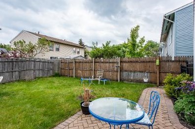 1209 Fulton Ave, Waukegan IL 60085-7610 exterior