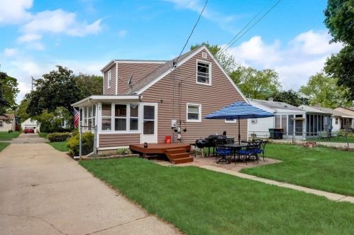 732 97, Milwaukee WI 53214-2618 exterior